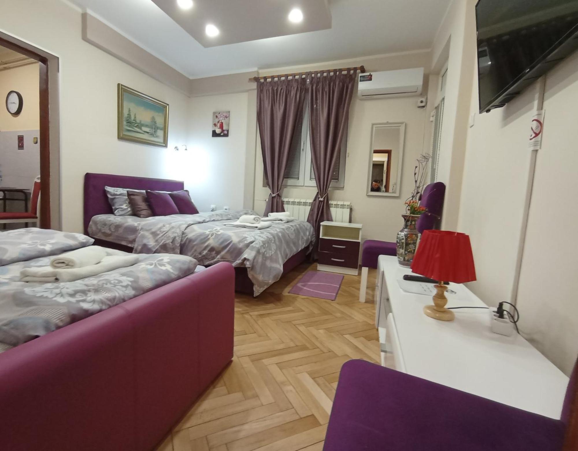 Apartments & Rooms -Mdl Lazic เบลเกรด ภายนอก รูปภาพ