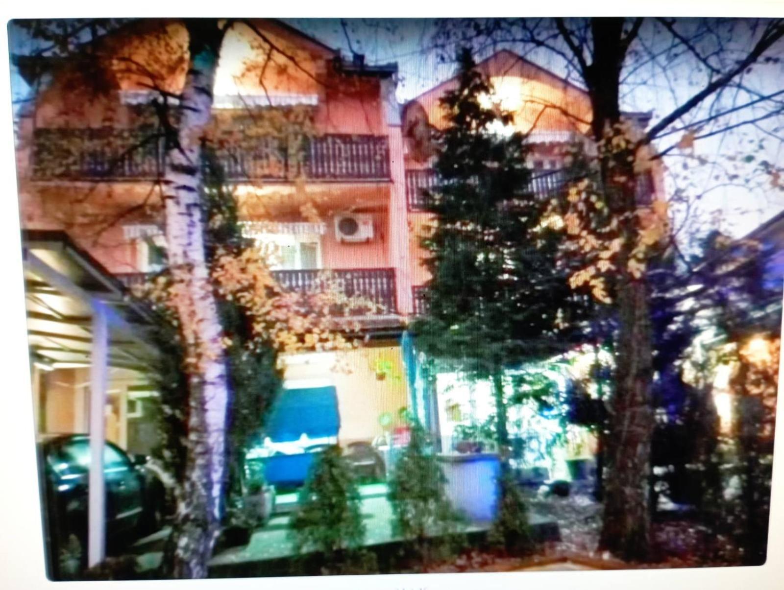 Apartments & Rooms -Mdl Lazic เบลเกรด ภายนอก รูปภาพ