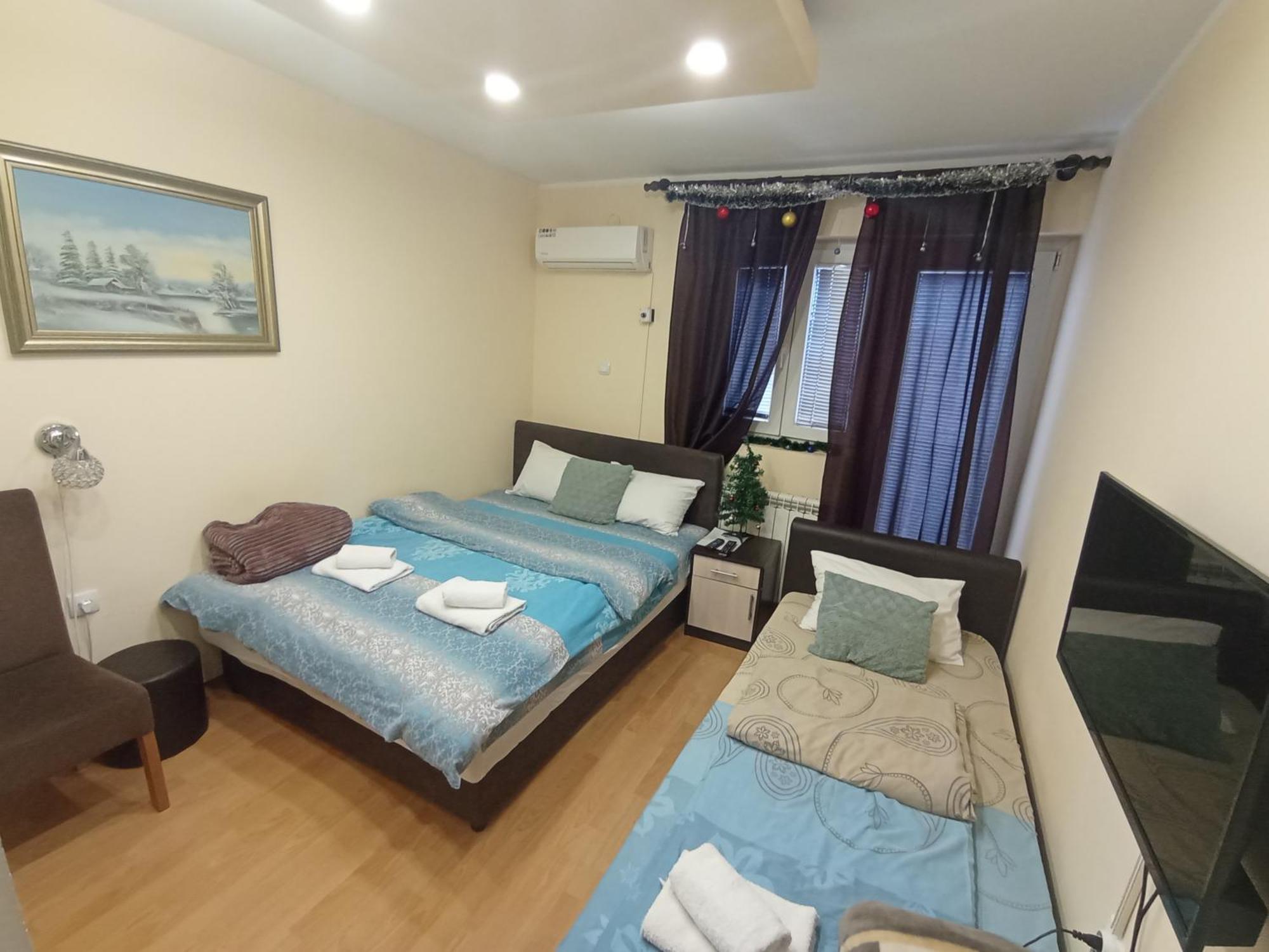 Apartments & Rooms -Mdl Lazic เบลเกรด ภายนอก รูปภาพ