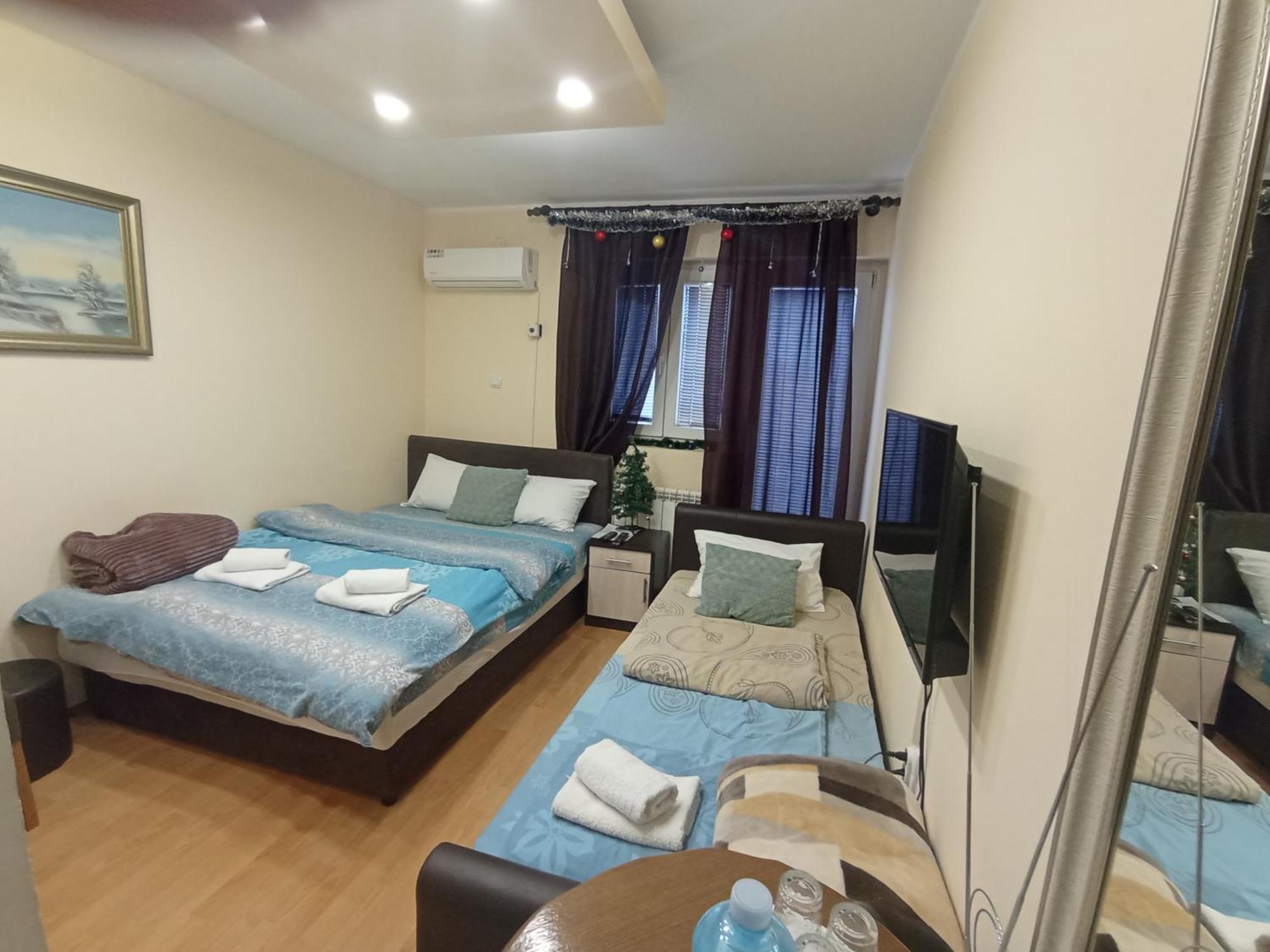 Apartments & Rooms -Mdl Lazic เบลเกรด ภายนอก รูปภาพ