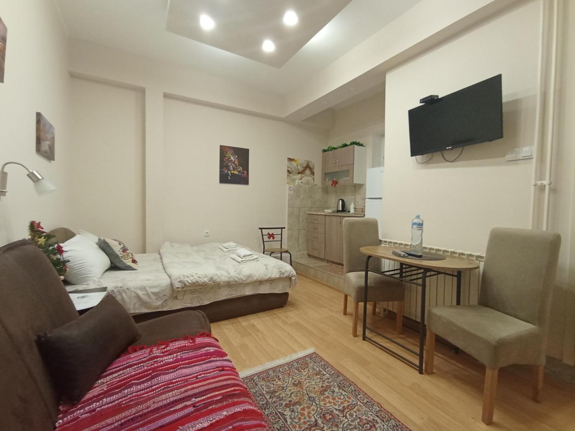 Apartments & Rooms -Mdl Lazic เบลเกรด ภายนอก รูปภาพ