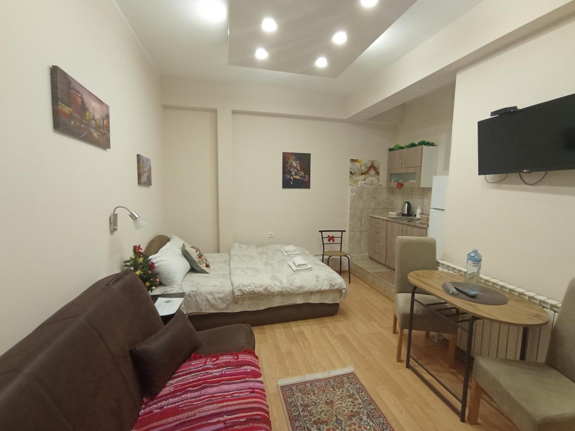 Apartments & Rooms -Mdl Lazic เบลเกรด ภายนอก รูปภาพ
