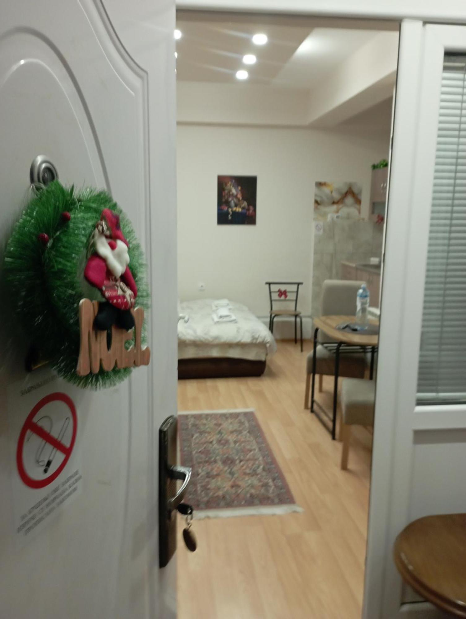 Apartments & Rooms -Mdl Lazic เบลเกรด ภายนอก รูปภาพ